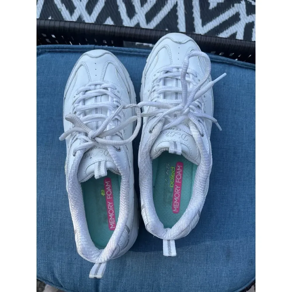Skecher’s D’Lites Air Cooled Memory Foam Sneakers Size 9.5